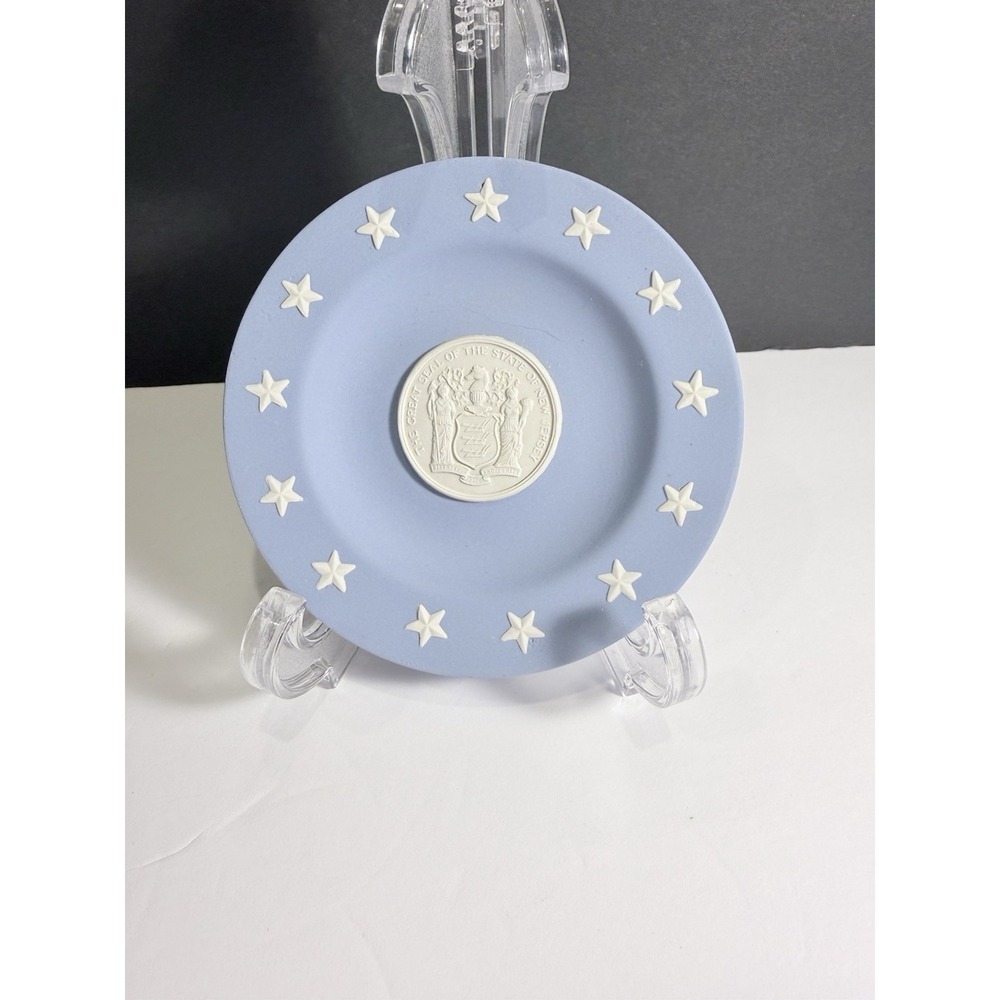 Set Of 2 Blue Wedgwood Jasperware New Jersey Plate And James Witherspoon